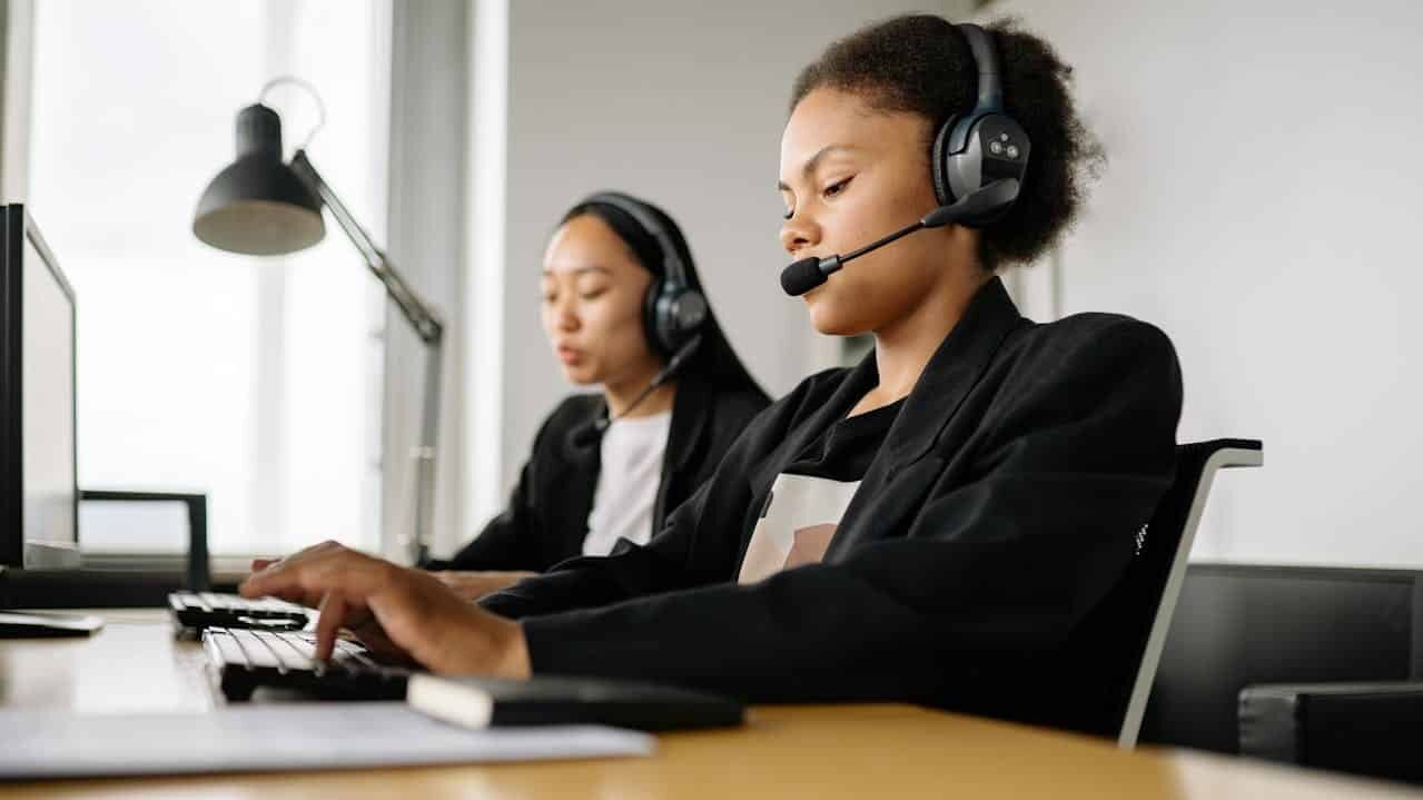 outsourcing nearshoring 2026